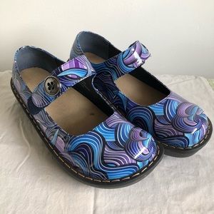Savvy Mary Jane Clogs Nursing Shoes sz. 9